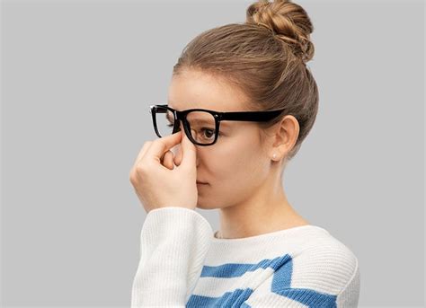 nose pain when wearing glasses